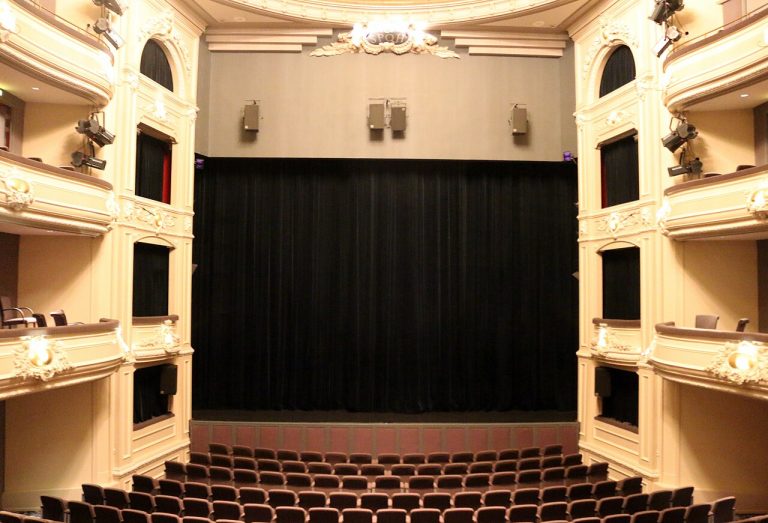 Koninklijke Schouwburg: Hamlet — Voorstellingen in Den Haag
