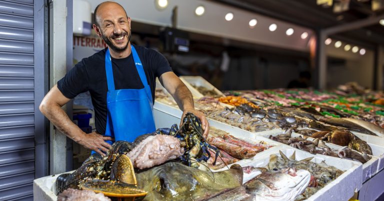 Marktdag op de Haagse Markt — markt-eten in Den Haag