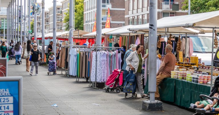Buurtmarkt Leyweg — markt-eten in Den Haag